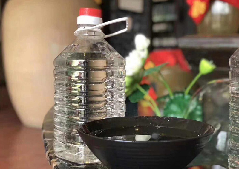 區(qū)分勾兌白酒、半勾兌白酒和純糧食酒的方法